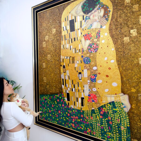 The Kiss – A Reimagined Gustav Klimt Masterpiece by Master Apollon | 200 x 200 cm Pintura Original en Venta 2025-02-03 3