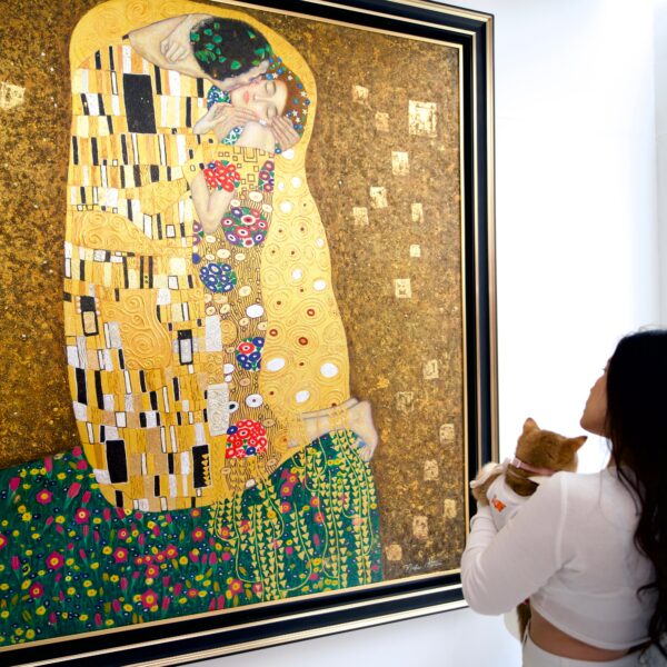 The Kiss – A Reimagined Gustav Klimt Masterpiece by Master Apollon | 200 x 200 cm Pintura Original en Venta 2025-02-03 4